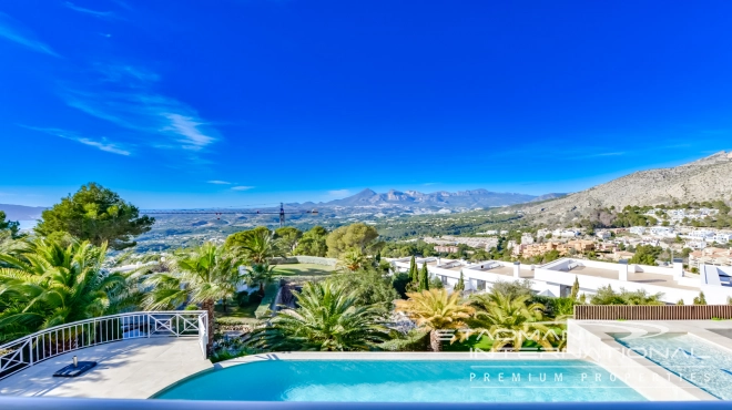 Luxury Villa with Sea View in the Sierra de Altea
