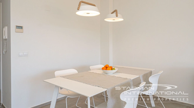 Romslig Hjørneleilighet med Vakker Sjøutsikt i Altea Hills