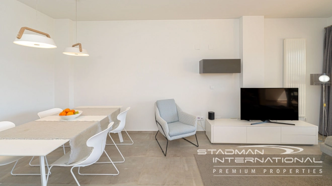 Romslig Hjørneleilighet med Vakker Sjøutsikt i Altea Hills