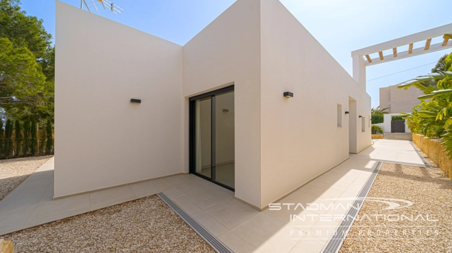 Modern Villa on One Floor in Ibiza Style with Sea View