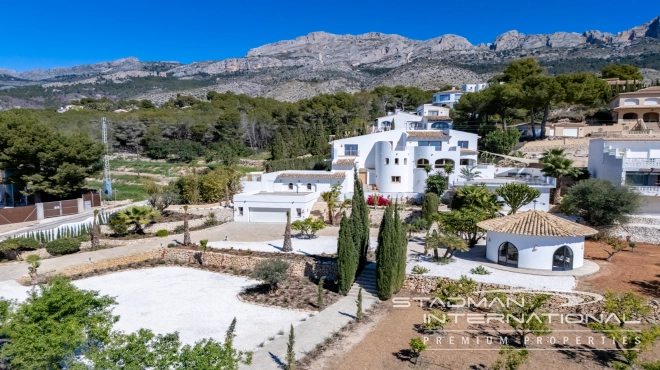 Large Modern Family Villa near Altea La Vella