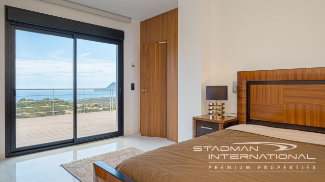 Modern Villa with Fantastic Sea Views in Altea La Vella