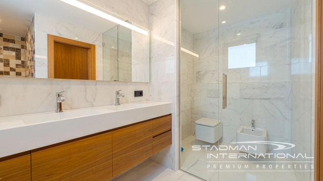 Modern Villa with Fantastic Sea Views in Altea La Vella