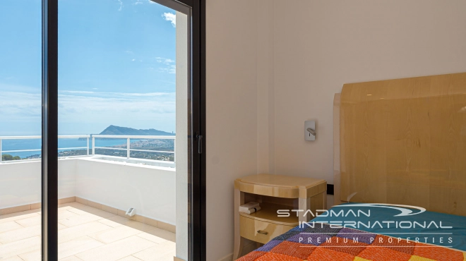 Modern Villa with Fantastic Sea Views in Altea La Vella