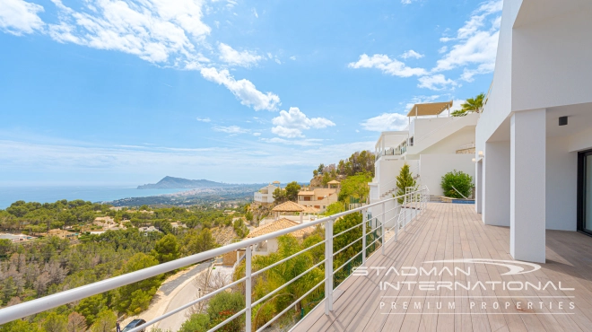Modern Villa with Fantastic Sea Views in Altea La Vella