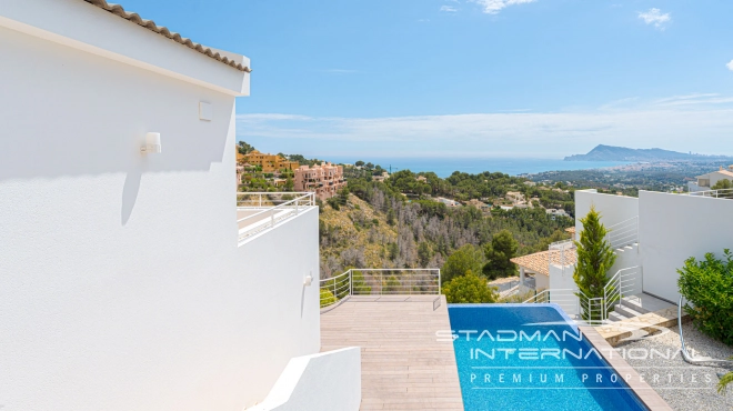 Modern Villa with Fantastic Sea Views in Altea La Vella