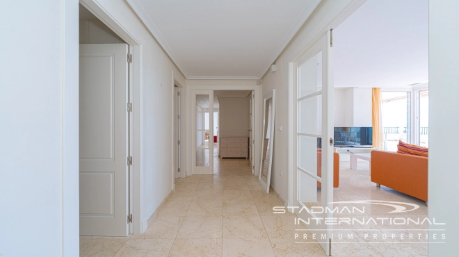 Luksusleilighet med Privat Basseng og Fantastisk Havutsikt