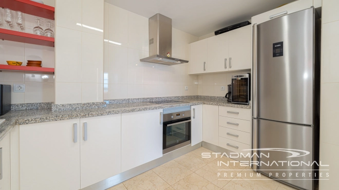 Luksusleilighet med Privat Basseng og Fantastisk Havutsikt