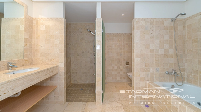 Luksusleilighet med Privat Basseng og Fantastisk Havutsikt