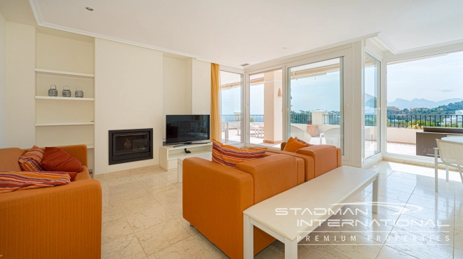 Luksusleilighet med Privat Basseng og Fantastisk Havutsikt