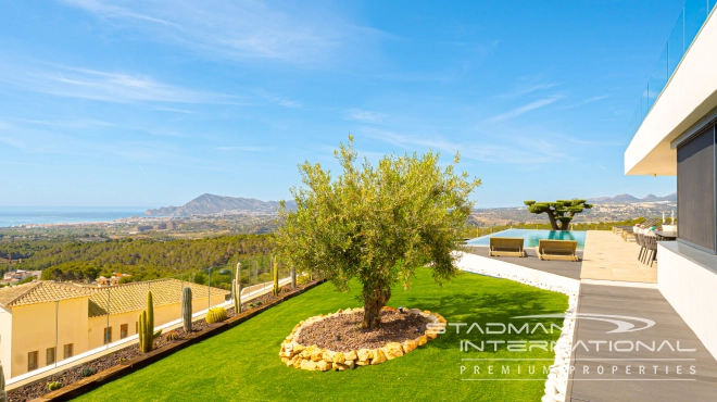 Luxury Sea View Villa on the Best Plot of Altea la Vella