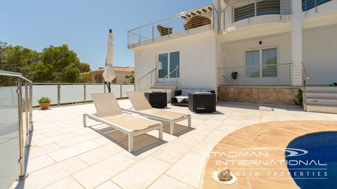 Large Villa with Beautiful Sea Views in the Sierra de Altea