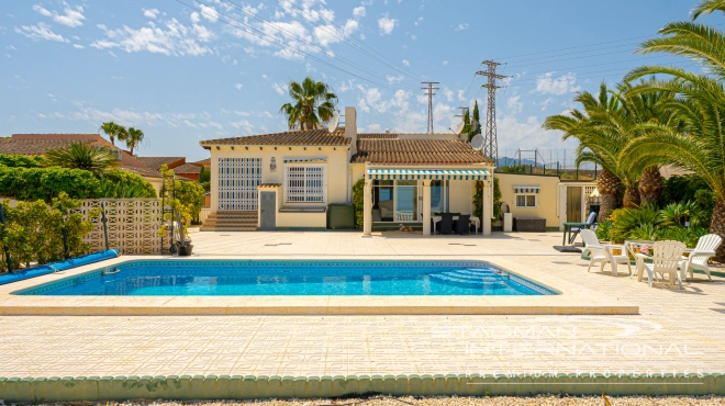 Single Storey Villa with Pool and Beautiful Sea Views