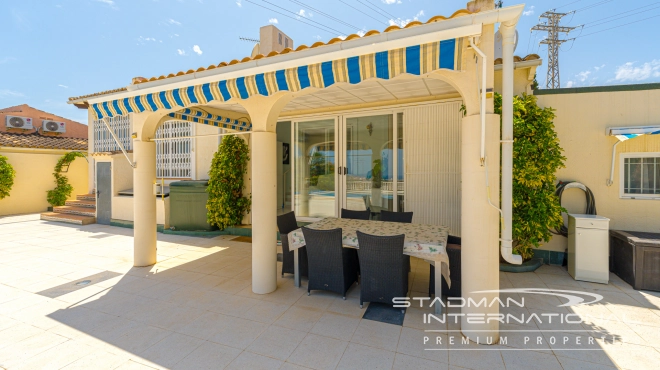 Single Storey Villa with Pool and Beautiful Sea Views