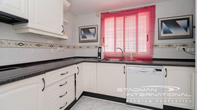 Single Storey Villa with Pool and Beautiful Sea Views