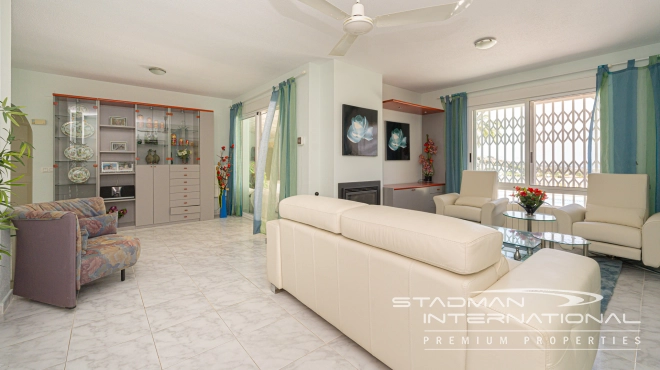 Single Storey Villa with Pool and Beautiful Sea Views