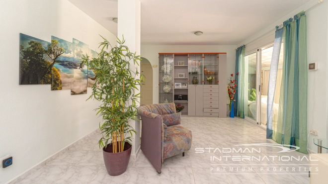 Single Storey Villa with Pool and Beautiful Sea Views