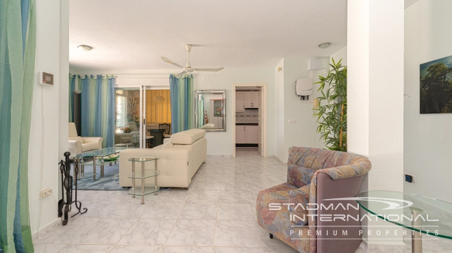 Single Storey Villa with Pool and Beautiful Sea Views