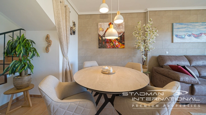 Toppleilighet med Romslige Terrasser og Havutsikt i Altea Hills