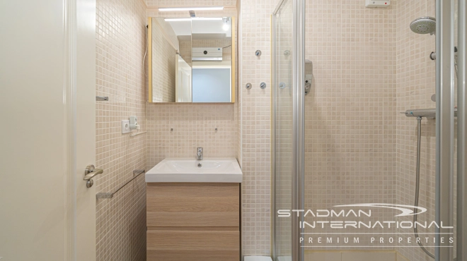 Toppleilighet med Romslige Terrasser og Havutsikt i Altea Hills