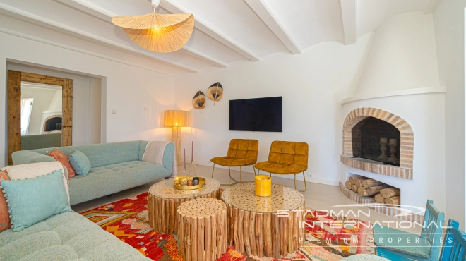 Renovated Villa with Guest Apartment Close to La Olla Beach