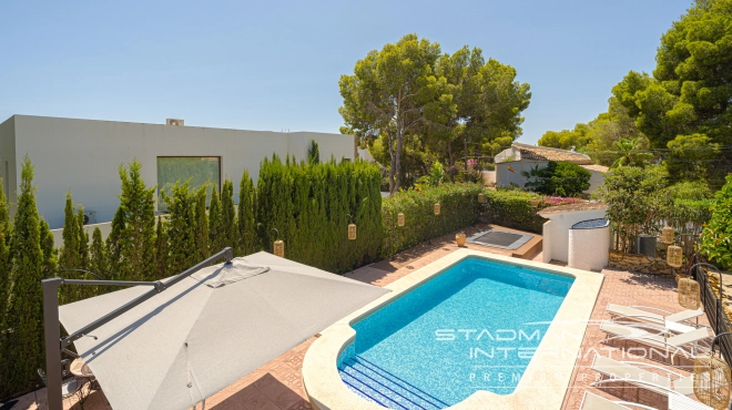 Renovated Villa with Guest Apartment Close to La Olla Beach