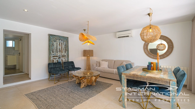 Renovated Villa with Guest Apartment Close to La Olla Beach