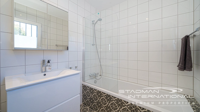 Renovated Villa with Guest Apartment Close to La Olla Beach