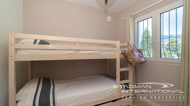 Renovated Villa with Guest Apartment Close to La Olla Beach