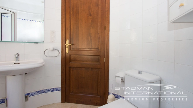 Beautiful Villa on a Flat Plot with a Nice Garden