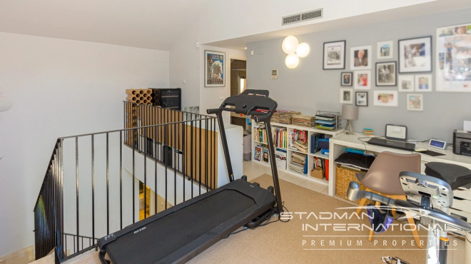 Romslig dupleks-topleilighet med fantastisk utsikt i Mascarat