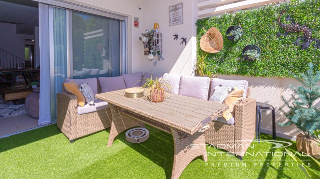 Romslig dupleks-topleilighet med fantastisk utsikt i Mascarat