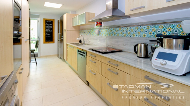 Romslig dupleks-topleilighet med fantastisk utsikt i Mascarat