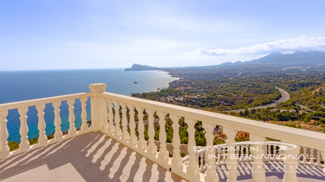 Stunning Villa with the Most Beautiful Sea Views in Altea Hills