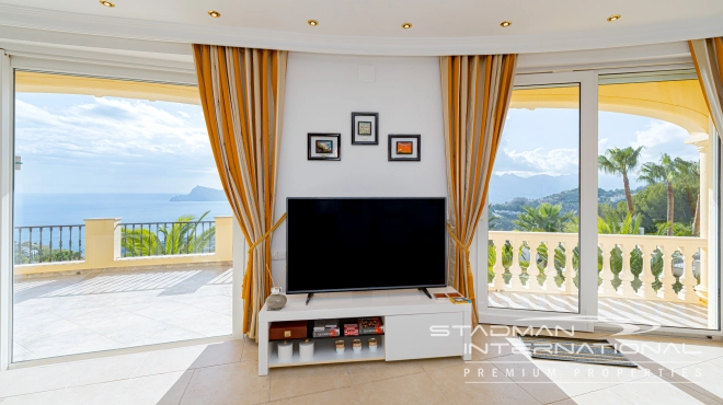 Elegant Villa in Altea Hills with Stunning Sea Views