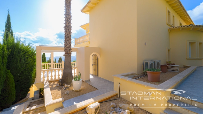 Elegant Villa in Altea Hills with Stunning Sea Views