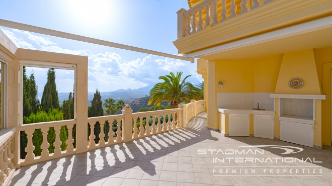 Elegant Villa in Altea Hills with Stunning Sea Views