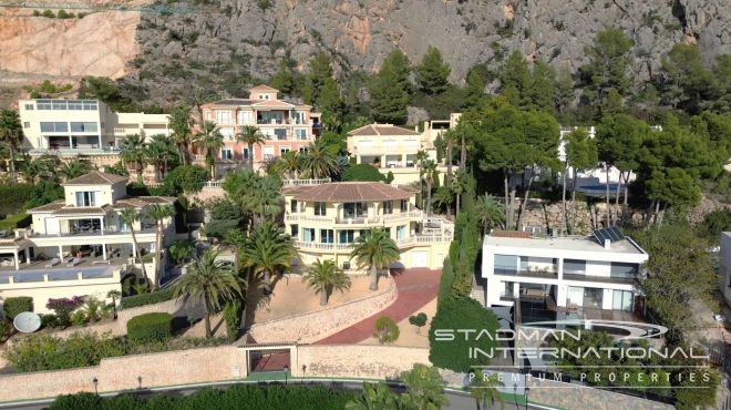 Elegant Villa in Altea Hills with Stunning Sea Views