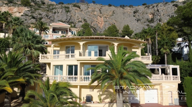 Elegant Villa in Altea Hills with Stunning Sea Views