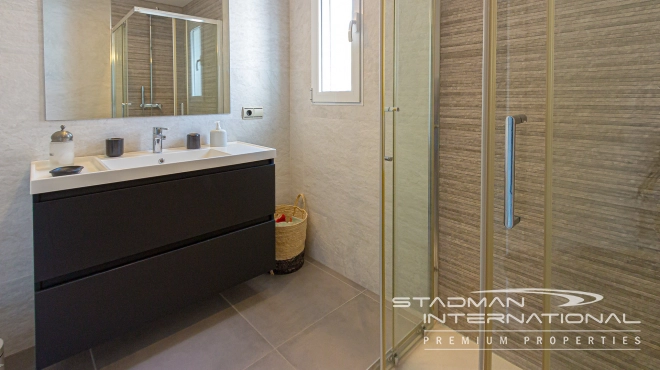 Romslig Tomannsbolig på Altea Golfbane