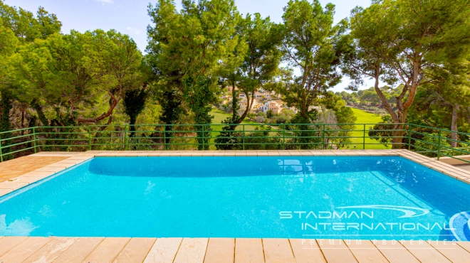 Romslig Tomannsbolig på Altea Golfbane