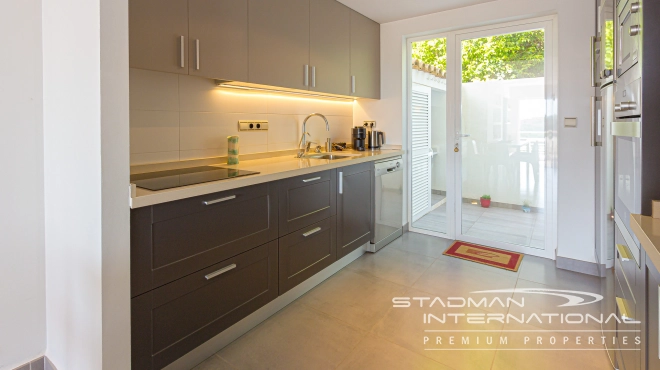 Romslig Tomannsbolig på Altea Golfbane