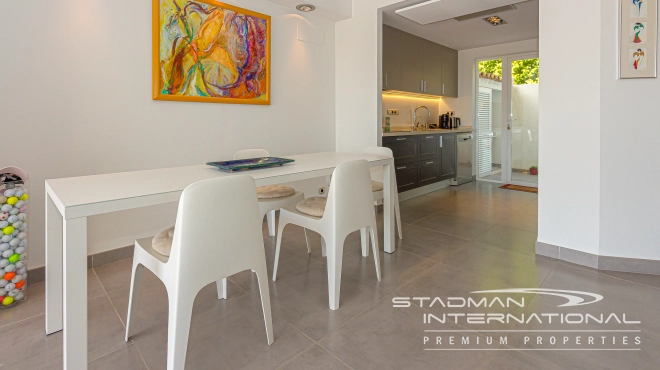 Romslig Tomannsbolig på Altea Golfbane