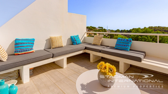 Romslig Tomannsbolig på Altea Golfbane