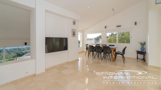 Spacious Family Villa with Guest Apartment and Stunning Sea View