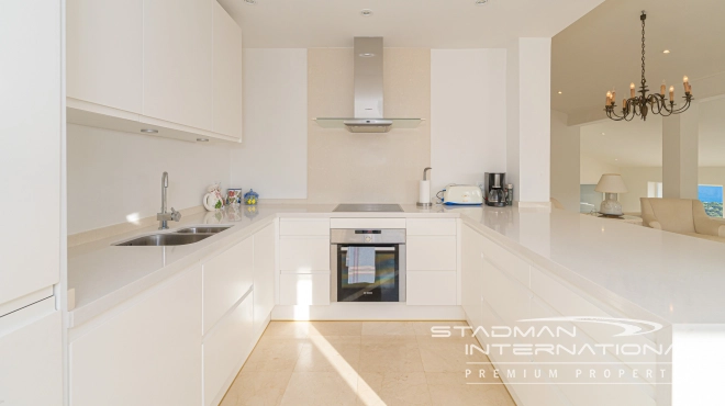 Spacious Family Villa with Guest Apartment and Stunning Sea View