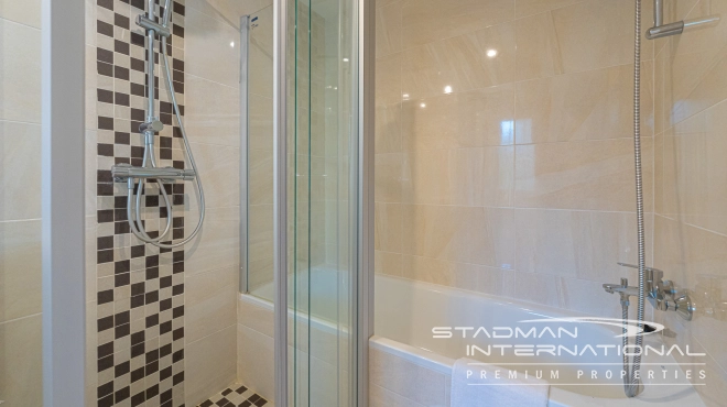 Spacious Family Villa with Guest Apartment and Stunning Sea View