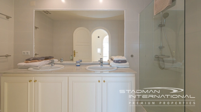 Spacious Family Villa with Guest Apartment and Stunning Sea View