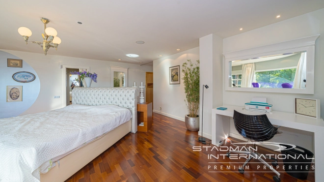 Spacious Luxury Villa with Stunning Sea Views in Altea Hills