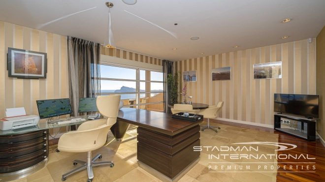 Spacious Luxury Villa with Stunning Sea Views in Altea Hills